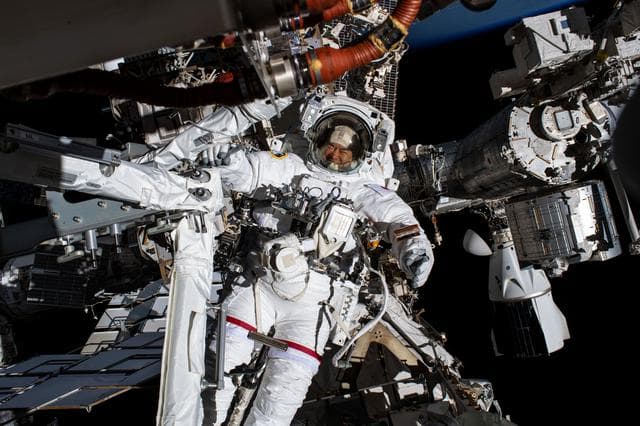 NASA image: iss065e376077