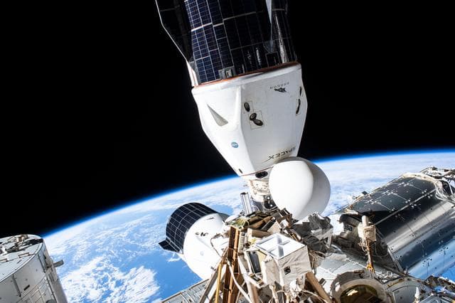 NASA image: iss065e376200