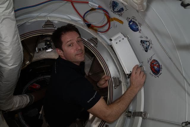 NASA image: iss065e389613