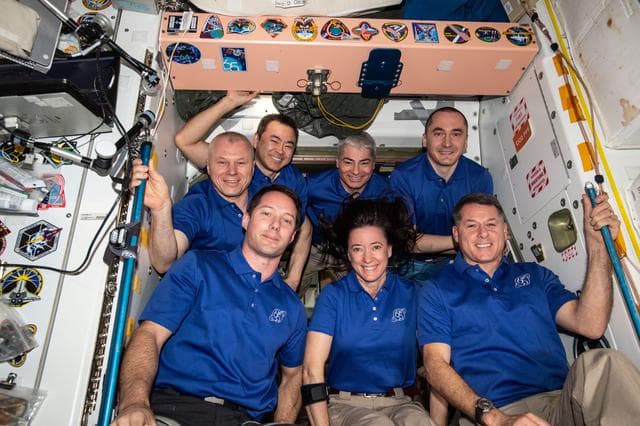 NASA image: iss065e440627