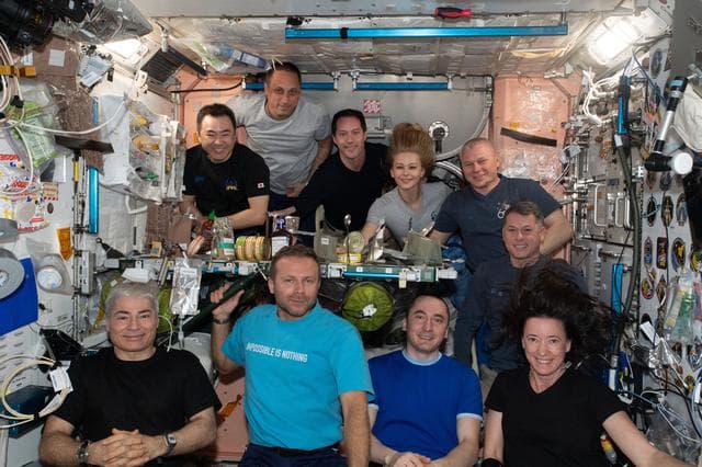 NASA image: iss065e454812