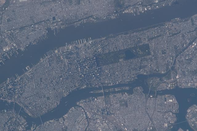 NASA image: iss065e484582