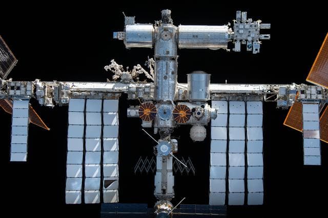 NASA image: iss066e080360