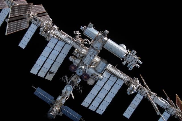 NASA image: iss066e080440