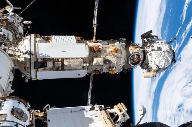 NASA image: iss066e121305