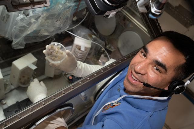 iss066e127275