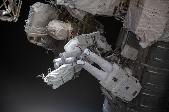 NASA image: iss066e165714