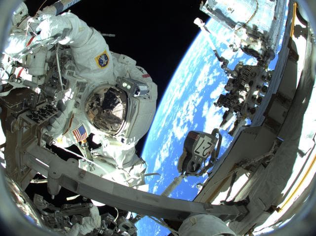 NASA image: iss066e188276