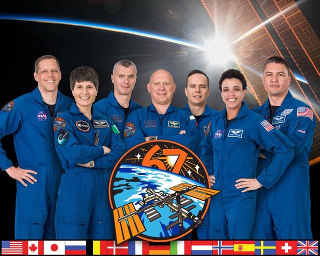 NASA image: iss067-s-002
