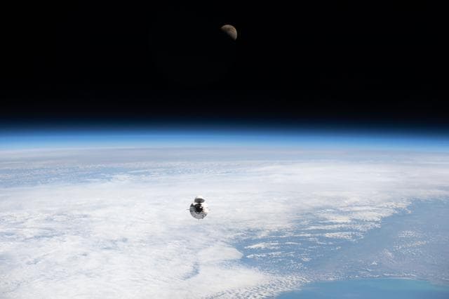 iss067e006192