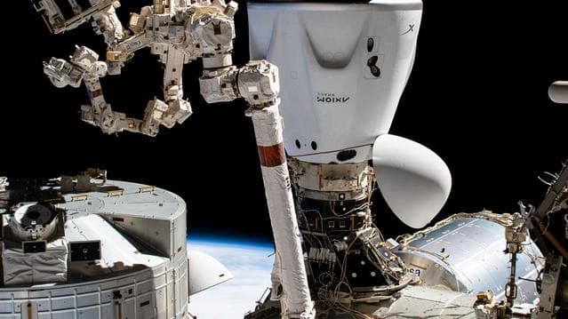 NASA image: iss067e014056