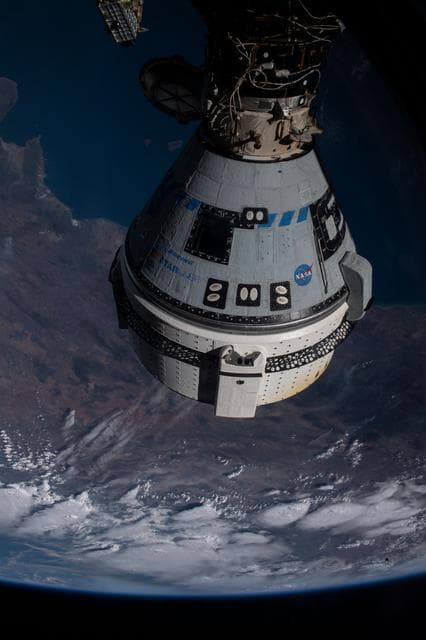 NASA image: iss067e073694