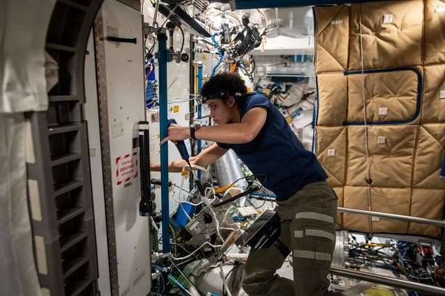 NASA image: iss067e122957