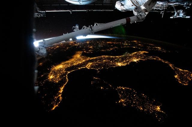 NASA image: iss067e176401