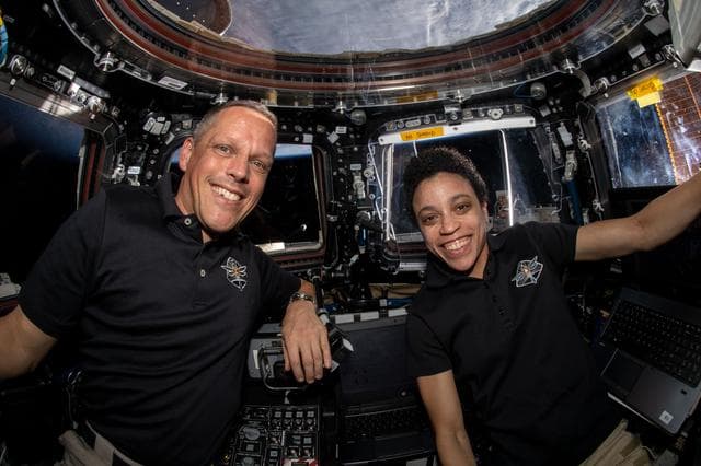 NASA image: iss067e189405