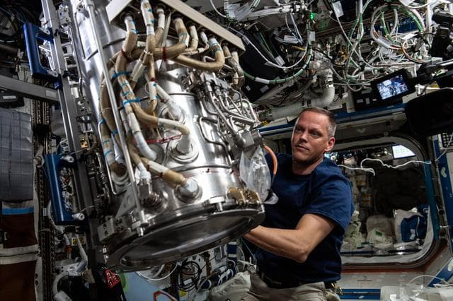 NASA image: iss067e189903