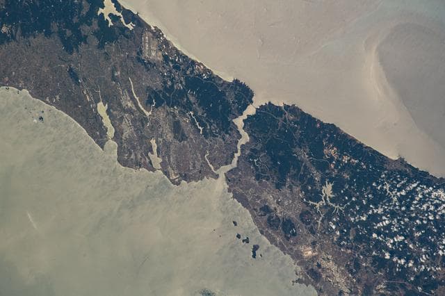 NASA image: iss067e213409