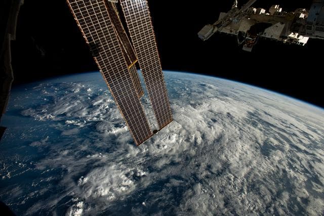 NASA image: iss067e253816