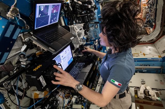 NASA image: iss067e372874
