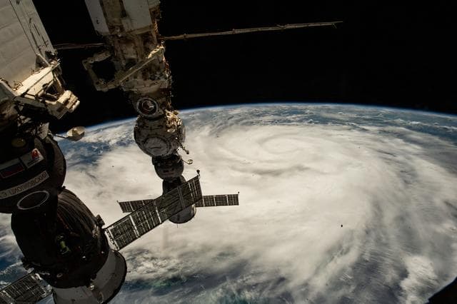 NASA image: iss067e381584