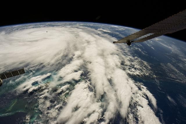 NASA image: iss067e381585