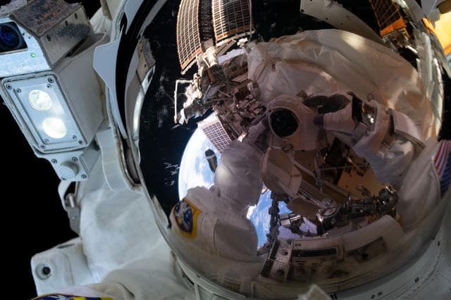 NASA image: iss068e022442