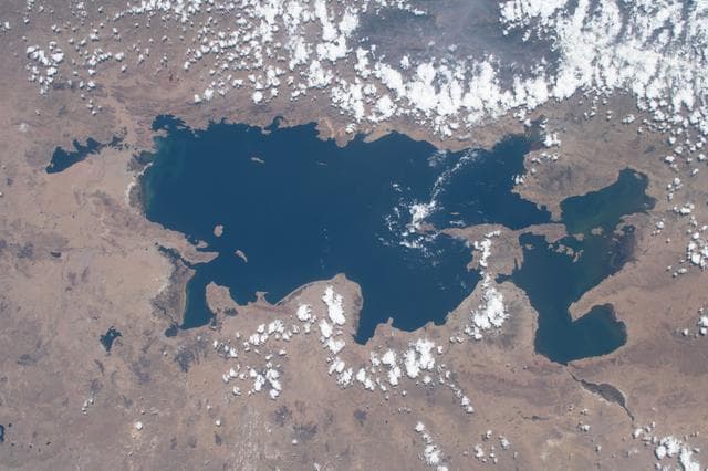 NASA image: iss068e025502