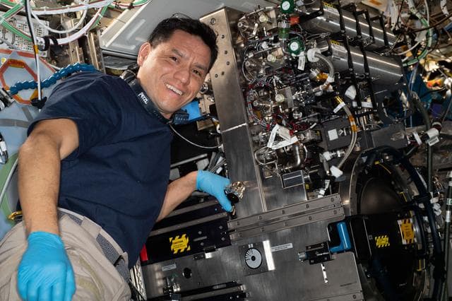 NASA image: iss068e027723