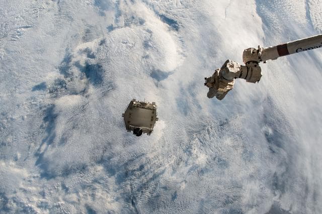 NASA image: iss068e044174