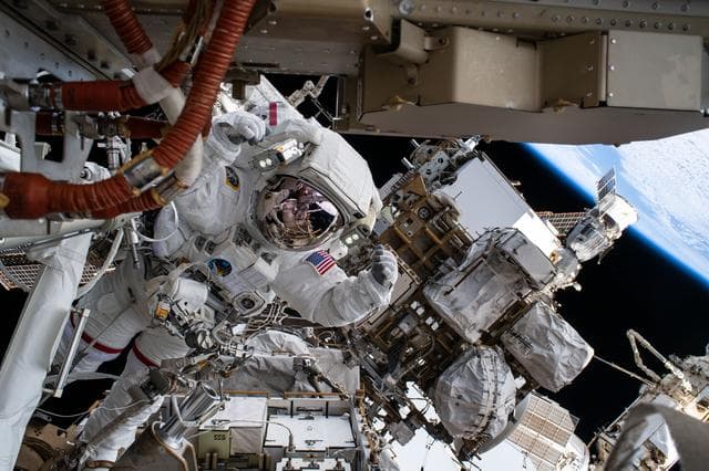 NASA image: iss068e045203