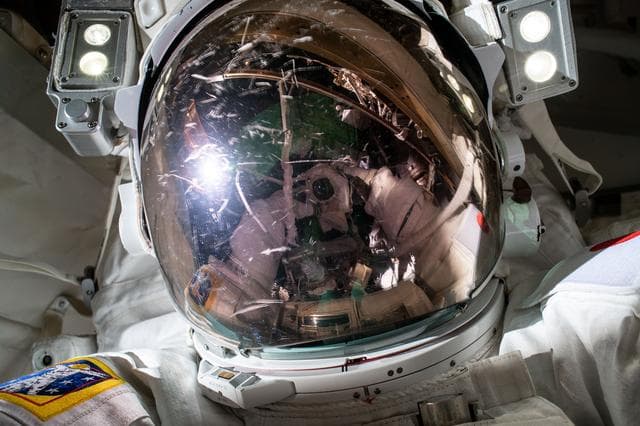 NASA image: iss068e045263