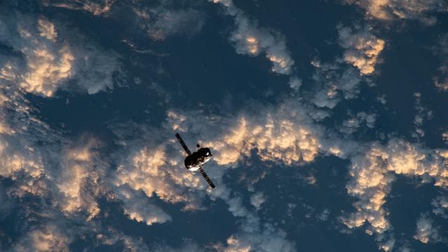 NASA image: iss068e046974