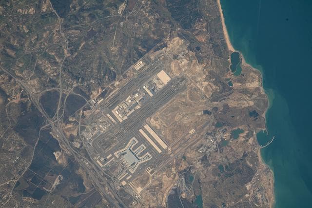 NASA image: iss068e053699
