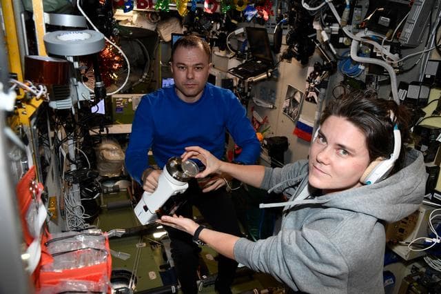 NASA image: iss068e054601