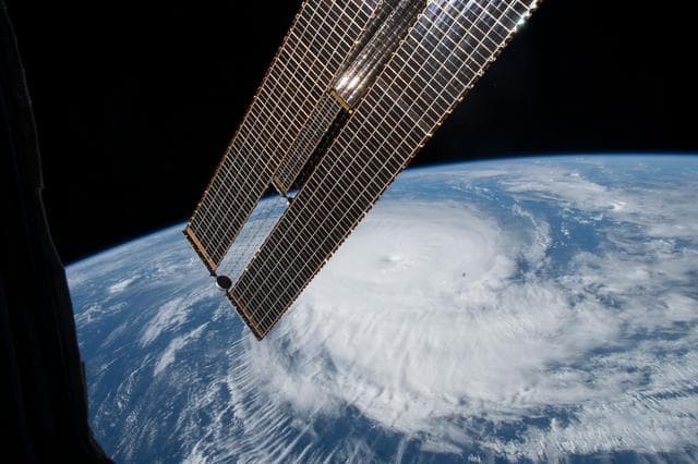 NASA image: iss068e056415