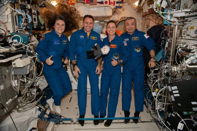 NASA image: iss068e065016_alt