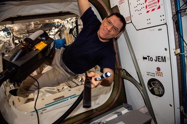 NASA image: iss068e067414