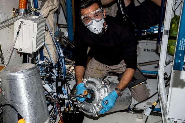 NASA image: iss068e076277
