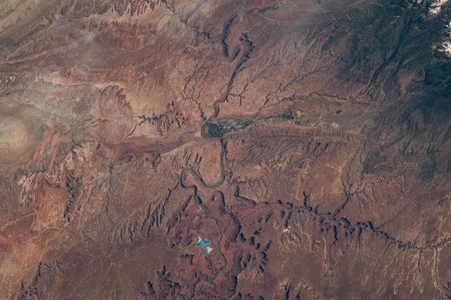 NASA image: iss069e020294