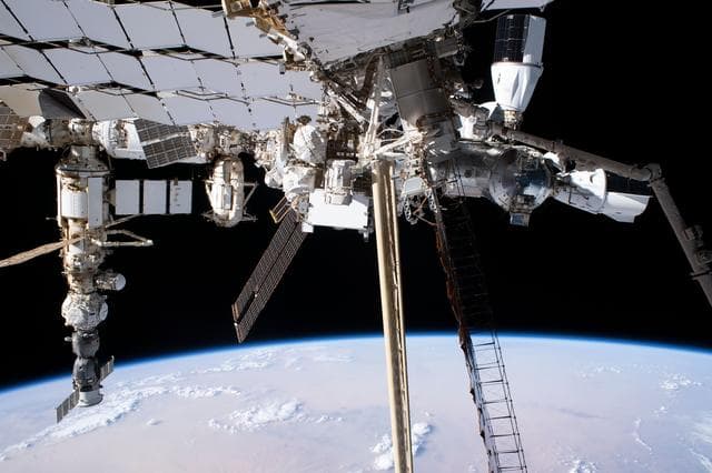 NASA image: iss069e020780