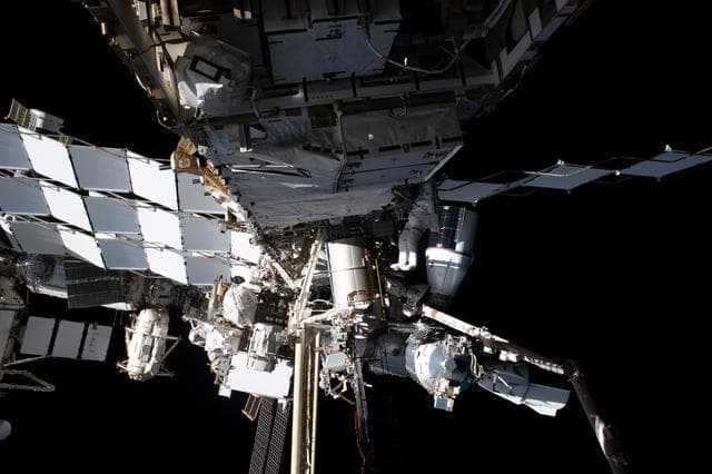 NASA image: iss069e020815
