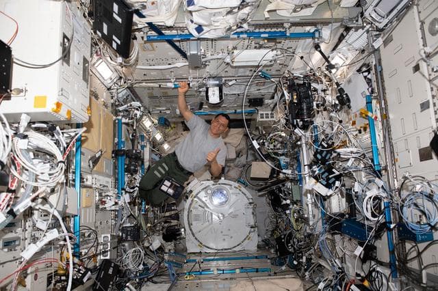 NASA image: Rubio Setup Robotic Camera 2 in the Kibo JEM