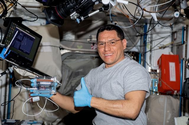 NASA image: Genes in Space 10 Freeze and Fly Run Experiment System Setup
