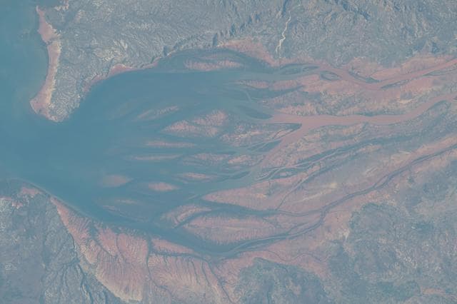 NASA image: iss069e032071