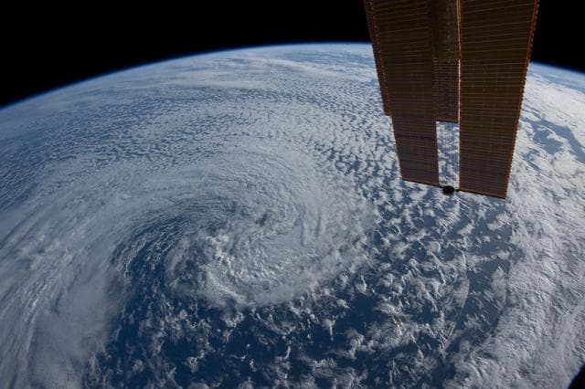 NASA image: iss069e036524