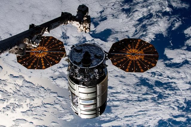 NASA image: iss069e053962