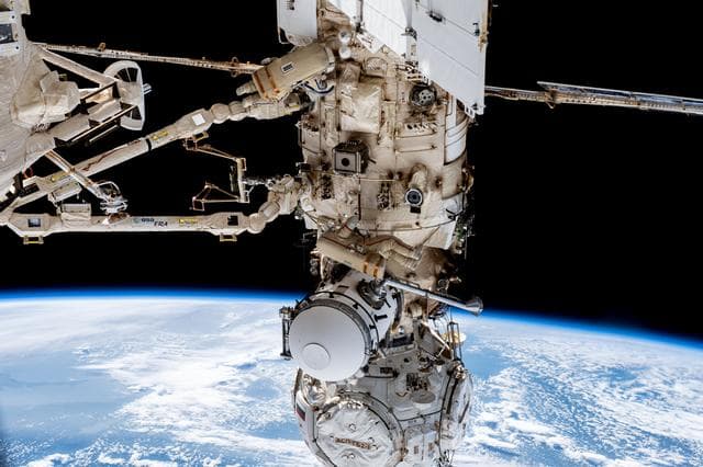 NASA image: iss069e056478