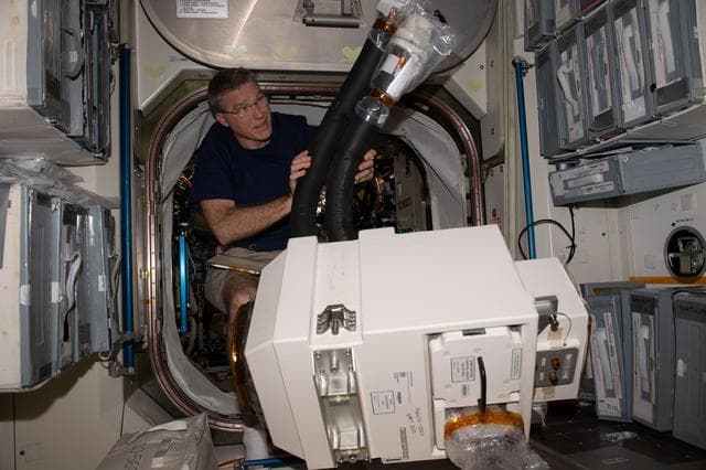 NASA image: iss069e056736