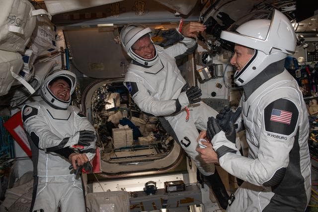 NASA image: iss069e082304