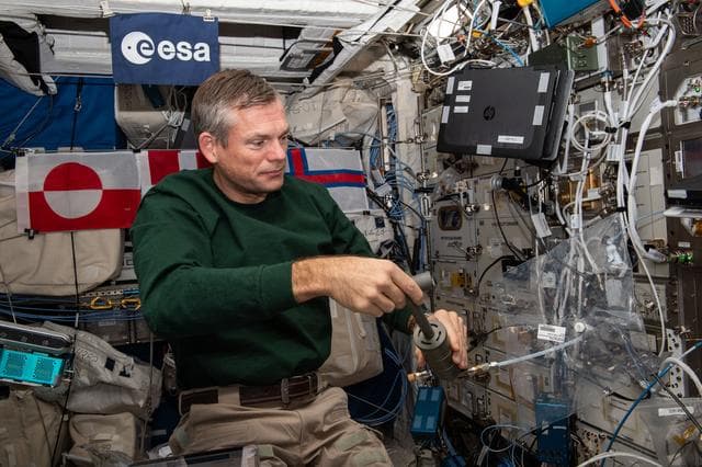 NASA image: iss070e003120_alt